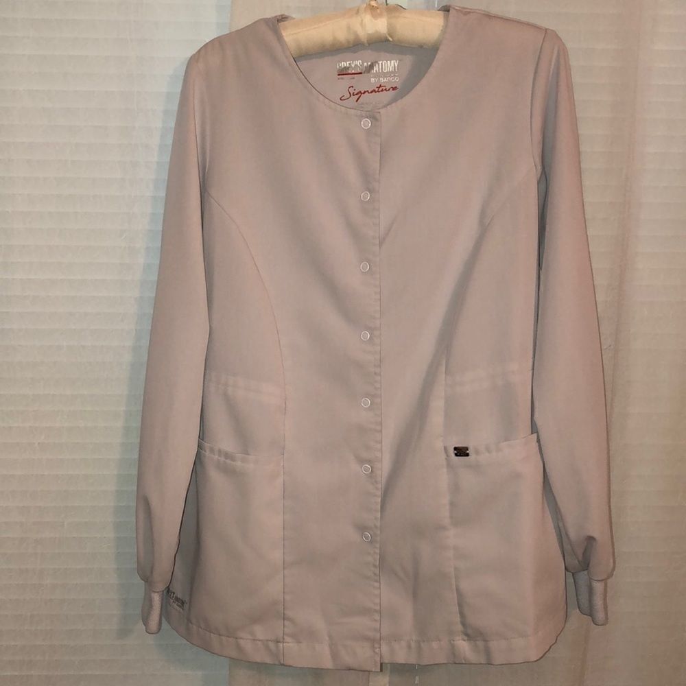 Grey’s Anatomy S by Barco Signature Silver Gray Long Sleeve Scrub Jacket